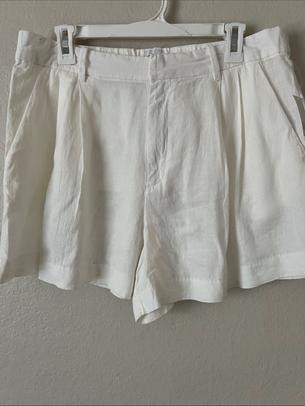 NWT GAP 365 High-Rise Linen Blend Pleated White Shorts Size L - Picture 2 of 15